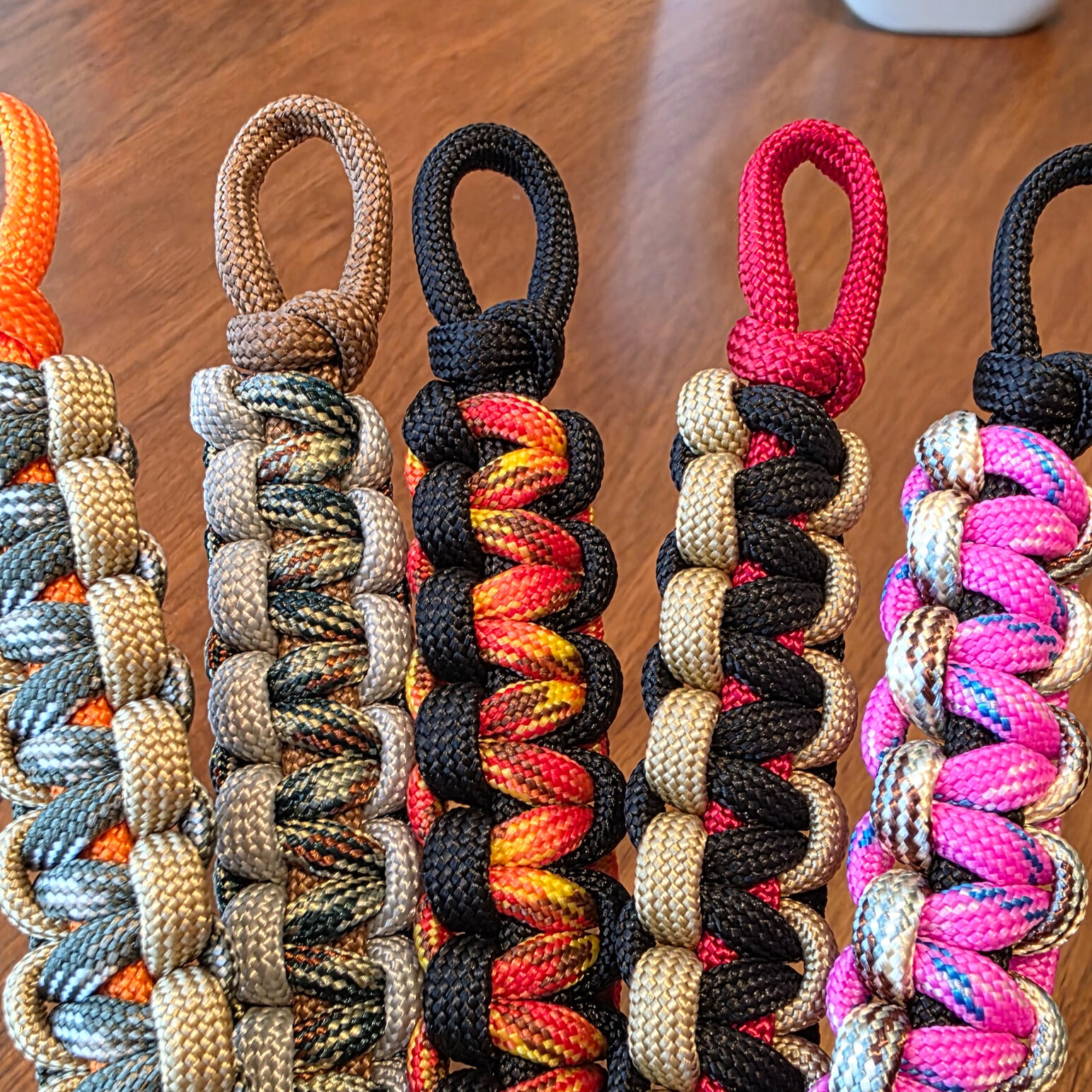 Dual tone, Cobra weave