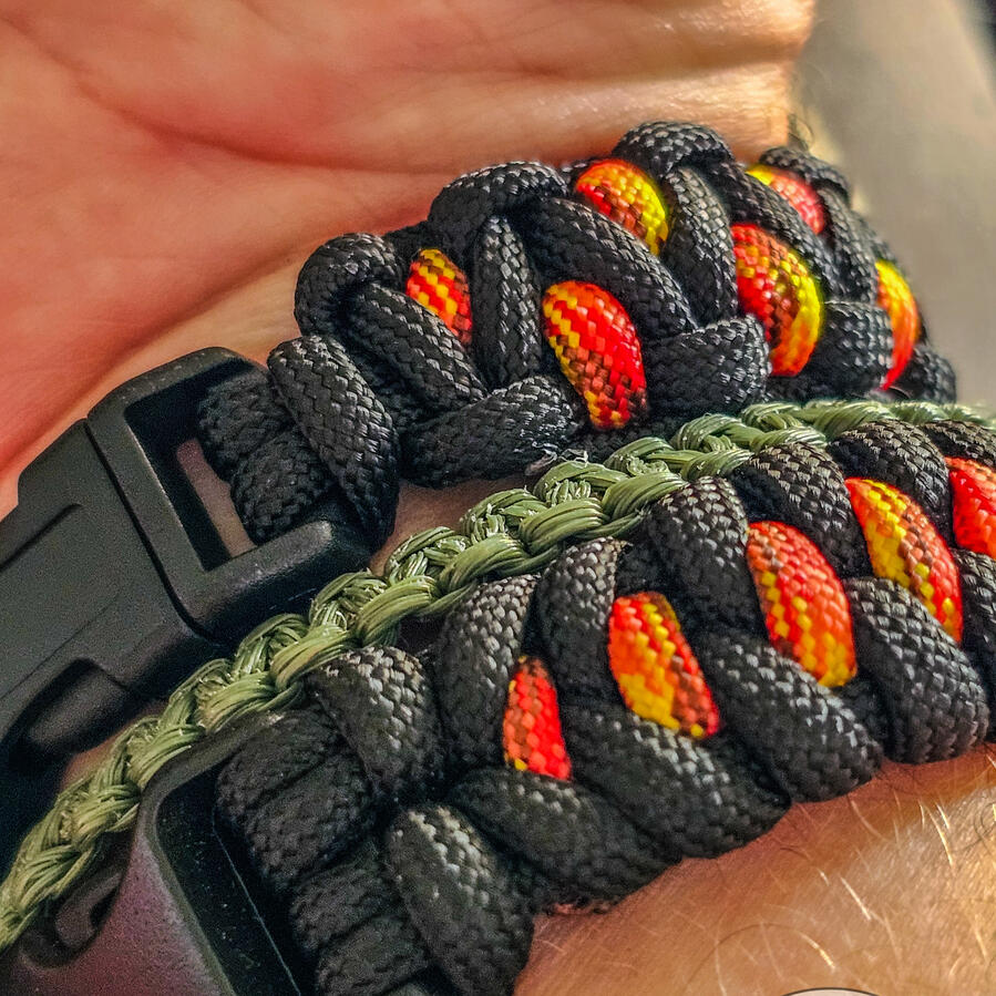 Dragons Eye + Dragons Teeth: Two bold paracord weaves combining layered structure, contrasting colours and a heavier wrist profile.